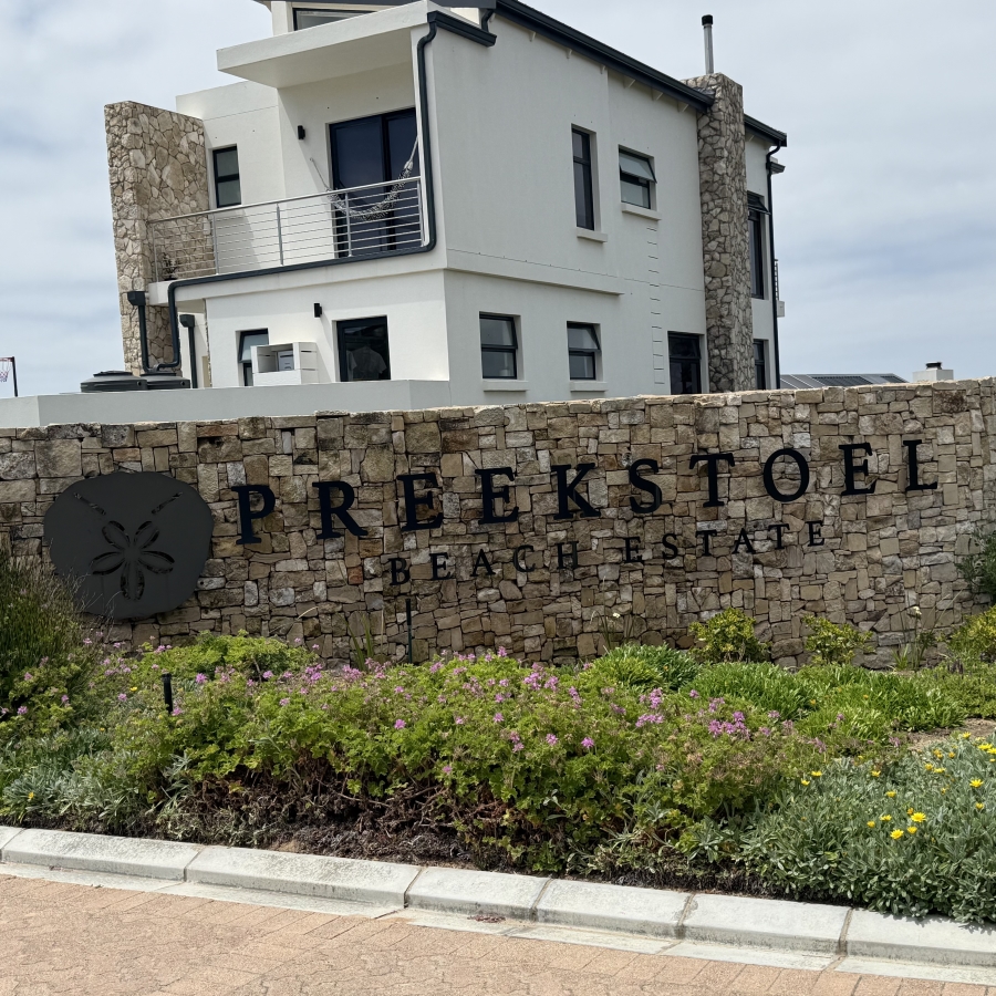 3 Bedroom Property for Sale in Stilbaai Oos Western Cape